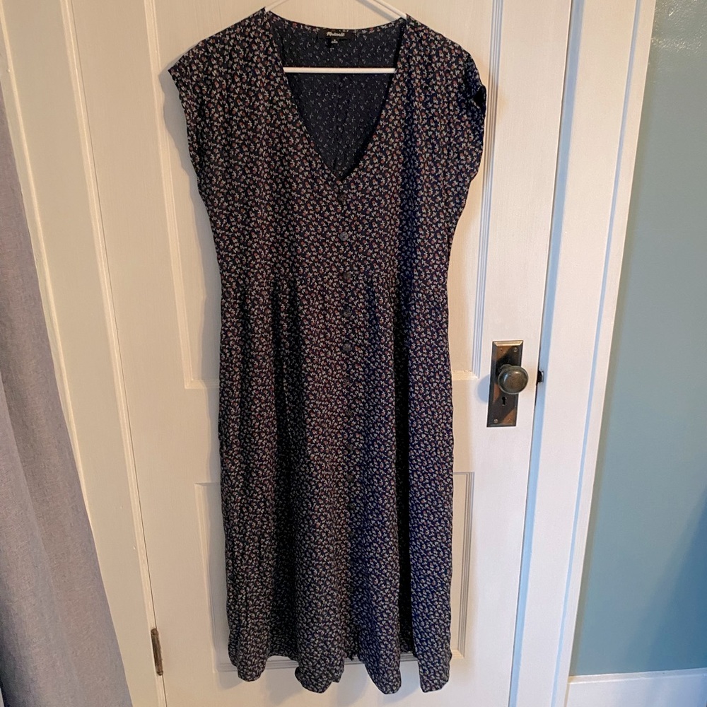 Navy ditzy floral dress